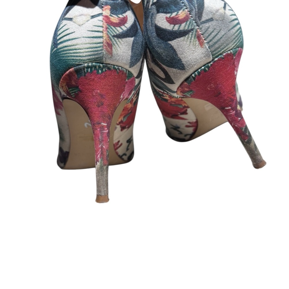 Marc Fisher Floral Printed Pointed Toe Heels Size 8.5 - Picture 2 of 5